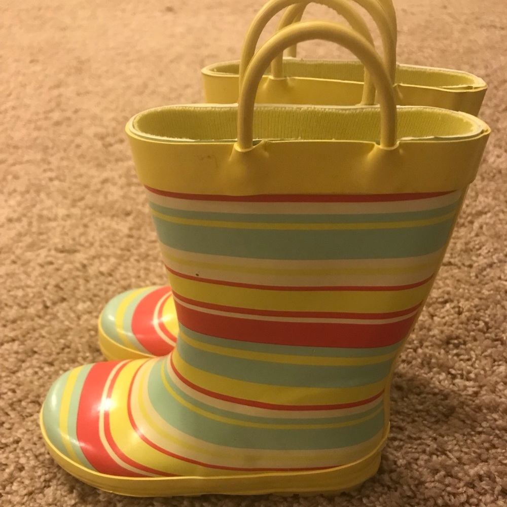 Rainboots for toddler